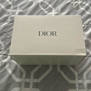 Dior box